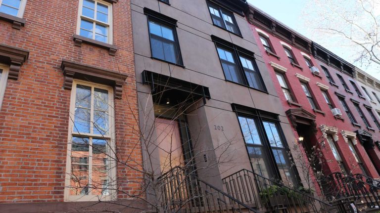 Houses along Warren street between Clinton and Henry streets in Cobble Hill, Brooklyn, Monday, Jan., 5, 1015.