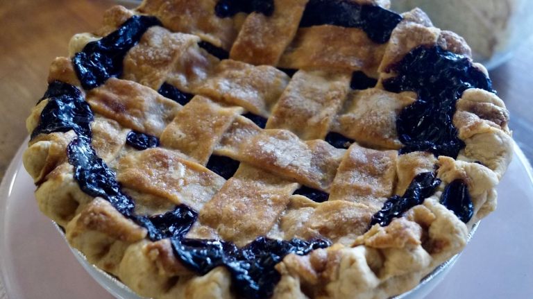 'Golden Girls' cafe Rue La Rue has soft opening in Washington Heights 31 Channel the girls and share some pie with your friends while you discuss the travails of dating. (Can you even imagine the storylines if Blanche had access to Tinder?)