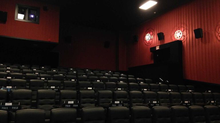 Alamo Drafthouse in Brooklyn is ready for its close-up: Take a look around 8 Alamo Drafthouse has seven movie screens with a combined seat count of 796. Every pair of seats includes a small dining table with cup holders and a slot for ordering menu items during movies. Some of the theaters include a front row of reclining seats that make watching from that section less of a headache. Alamo shows films presented in formats from old school-style 35mm to digital 3D.