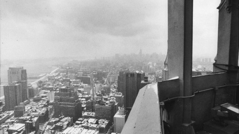 The view looking north along the Hudson River from the observation deck of the Woolworth Building at 233 Broadway on Jan. 26, 1994.