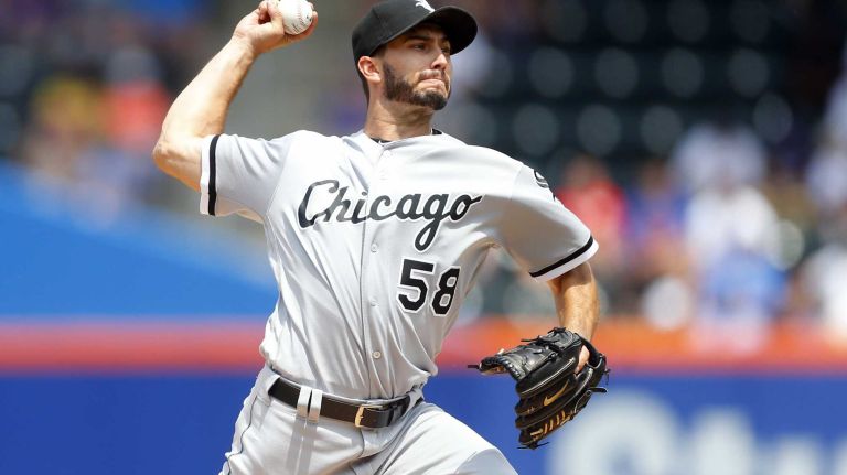 Miguel Gonzalez of the Chicago White Sox pitches in the second inning against the New York Mets at Citi Field on Wednesday, June 1, 2016.