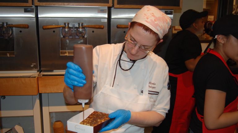 The squirt lasted for a good 8-10 seconds.