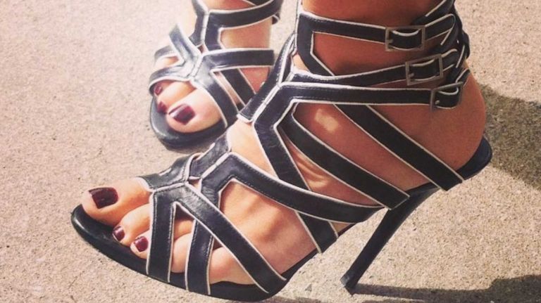 While some wore sneakers to @Athleta's sporty #NYFW show... others went a different route. #amshoes #ndshoes