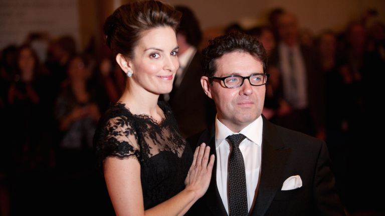 New York City power couples that give us #relationshipgoals 3 Comedian Tina Fey and composer Jeff Richmond met while both working at Second City in Chicago. The two married in June 2001 and soon moved to New York, where Richmond composed music for 'SNL' and Fey wrote for the show. The two live together on the Upper West Side with their two daughters, Alice Zenobia Richmond and Penelope Athena Richmond.
