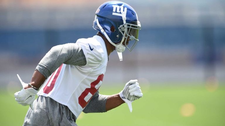 New York Giants wide receiver Victor Cruz runs during the Giants Organized Team Activities at Quest Diagnostics Training Center on Wednesday, June 1, 2016.