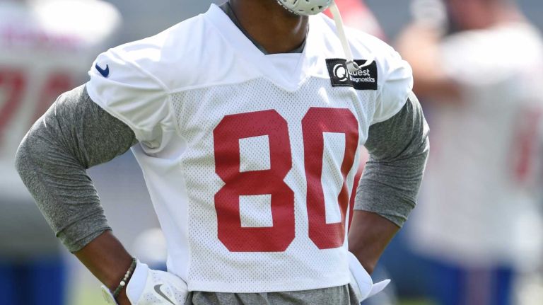 New York Giants wide receiver Victor Cruz looks on during the Giants Organized Team Activities at Quest Diagnostics Training Center on Wednesday, June 1, 2016.