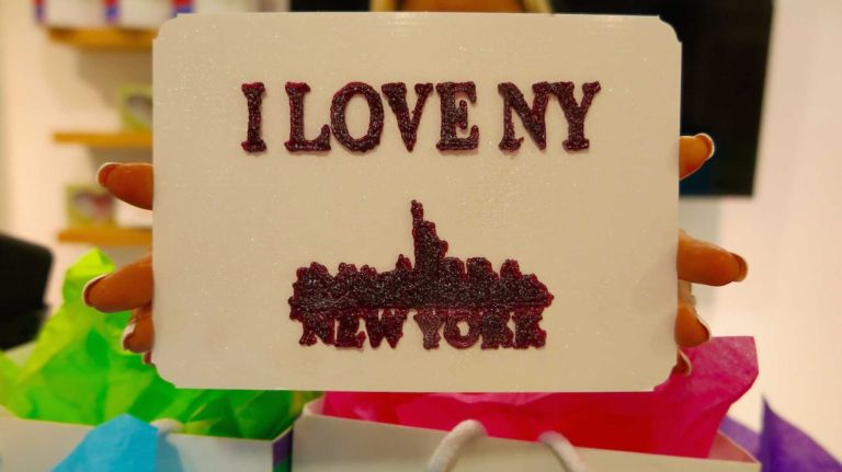 3-D printing candy machine debuts at Dylan's Candy Bar 18 And if you don't want to eat it because it looks so cool, the machine prints out a test heart first, perfect for eating while your design is being made.