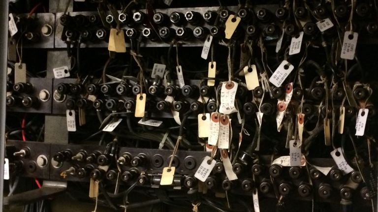 NYC's subway signal system: How it keeps trains from colliding and other things you probably never knew 7 Back in the 1930s, when the electromechanical relays were installed, the copper cables that were installed to transmit the signals to the traffic lights were insulated with cloth as opposed to modern day cabling that use rubber. Those are still in use today. But water, dust and other elements can cause the cloth to deteriorate.