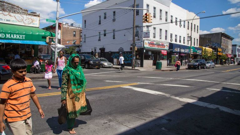 East New York plan to build affordable housing criticized in new report 1 Tens of thousands of low-income residents could be displaced under a plan to rezone East New York and build affordable housing, Comptroller Scott Stringer's office said on Thursday, Dec. 3, 2015. But the mayor's office said Stringer had it