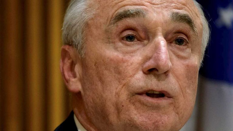 Bill Bratton slams police union heads for mayor barbs 1 Police Commissioner Bill Bratton chastised the heads of the police unions, saying their barbs against the mayor are unnecessary while deeming the most recent criticism a