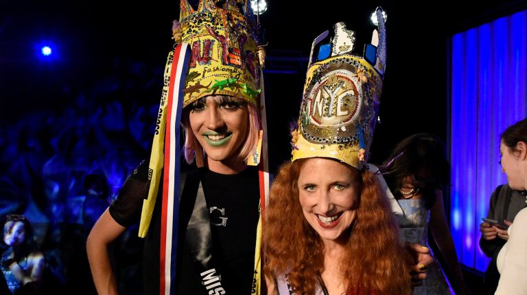 Miss Subways Extravaganza, a pageant for straphangers, is taking applications 2 The Miss Subways Extravaganza will be held on Oct. 3.