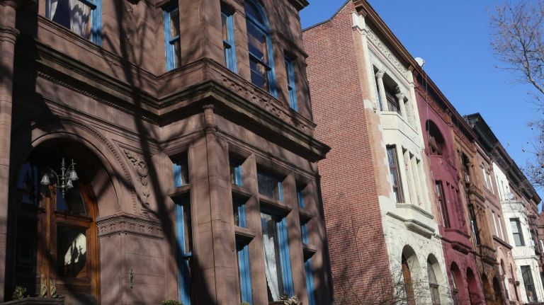 Brooklyn real estate made huge surge over last decade: Report 2 Houses along Hancock street near Marcy Ave.
