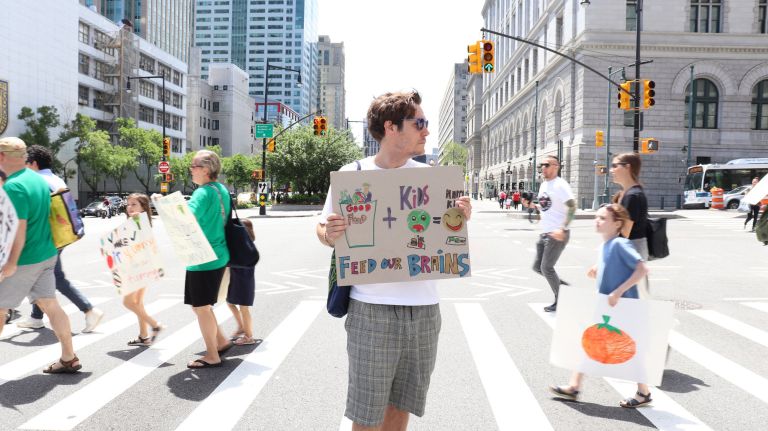 Advocates on Sunday called&nbsp;on local officials to implement gardens at every school to teach students how to cultivate food.