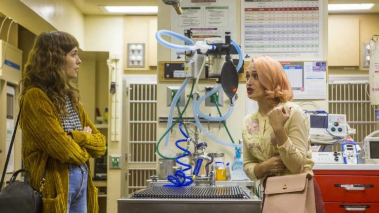 Jemima Kirke,&nbsp;right, stars alongside her biological sister, Lola Kirke, in "Untogether."&nbsp;