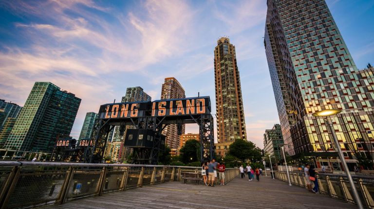 Let conversation over Amazon HQ2 take off 1 Gantry Plaza State Park in Long Island City, where Amazon is planning its HQ2.