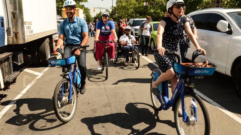 Citi Bike coming to the Bronx as part of slow expansion to the outer boroughs 1 Bronx Borough President Ruben Diaz Jr., left, and DOT Commissioner Polly Trottenberg ride Citi Bikes in the Bronx on Tuesday after announcing a planned expansion of the bike share.
