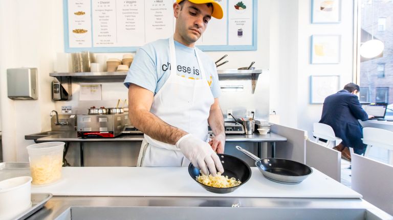 Murray's Mac & Cheese puts gourmet twist on classic dish 1 Murray's Mac & Cheese serves the dish with a variety of meats cheeses, vegetables, sauces.