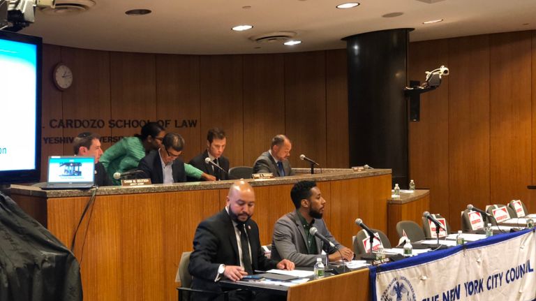 L train shutdown mitigation plans outlined at City Council committee hearing 1 The L train shutdown service alternatives were discussed during a City Council Committee on Transportation hearing in Manhattan on Wednesday.