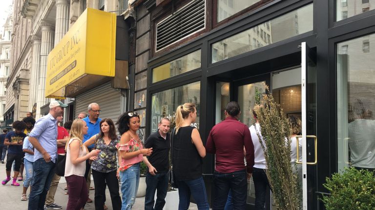 Healthy-ish fast-casual restaurants in demand in NoMad/Flatiron area 1 In NoMad, the lunch rush hits fast-casual restaurants like the Dig Inn at 1178 Broadway, which are concentrated along one stretch of Broadway.