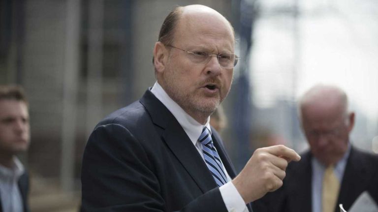 Joe Lhota’s return to MTA welcomed by transit advocates, but he has a long road ahead 1 Joe Lhota will officially be the new MTA chairman, and experts say he's got a long road of repairs ahead.