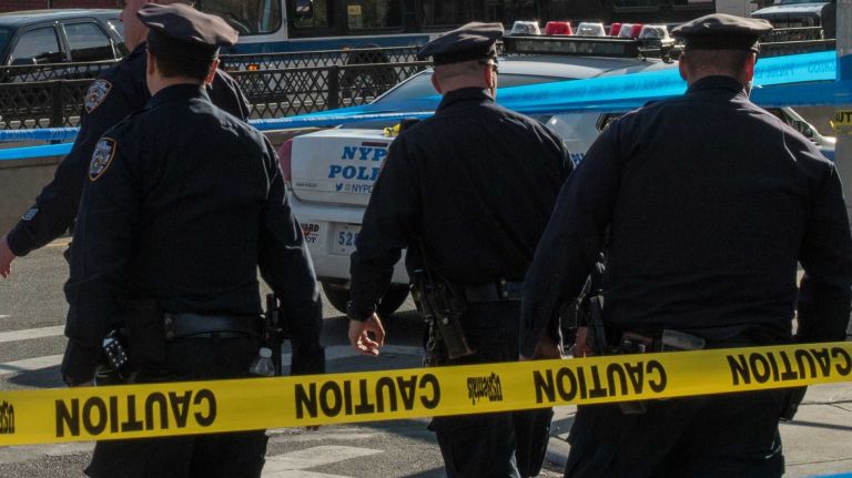 Postal worker shot trying to intervene in Bronx carjacking: police 1 A postal worker was shot as he tried to stop a carjacker in Wakefield on April 4, 2017, police said.