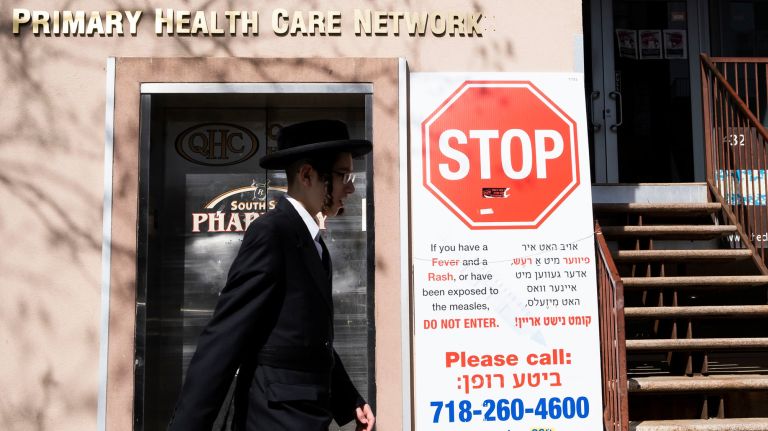 NYC measles outbreak is over, city officials say 1 During the measles outbreak in New York City, hundreds of children were diagnosed with the disease, city officials said.