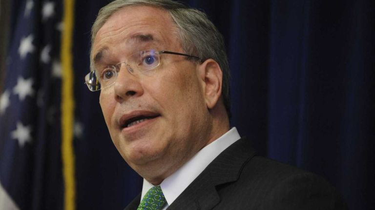 NYC lost millions in tax credits to dead people and ineligible corporations, audit reveals 1 NYC has given away more than $60 million in tax credits to dead people and ineligible corporations over the past several fiscal years, an audit by Comptroller Scott Stringer revealed.
