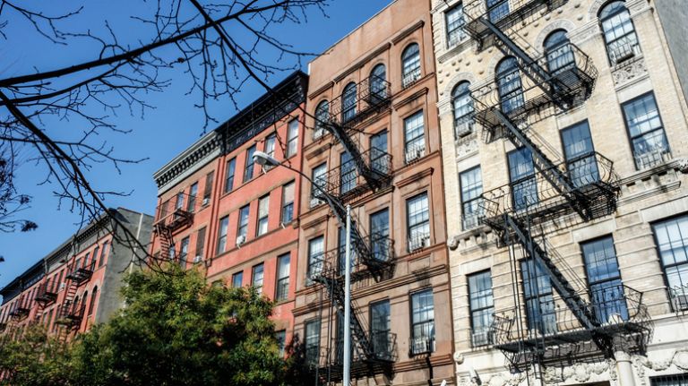 The rent of Manhattan and Brooklyn apartments had slower growth in May, a  StreetEasy report found. 