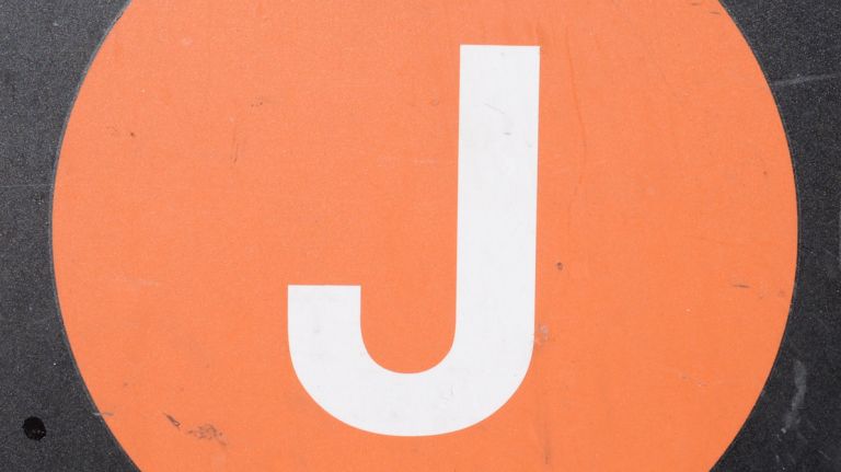 J, M lines restored following switch problem in Brooklyn, MTA says 1 Service on the J and M lines has been restored after a switch problem in Brooklyn on Wednesday, May 25, 2016, the MTA said.