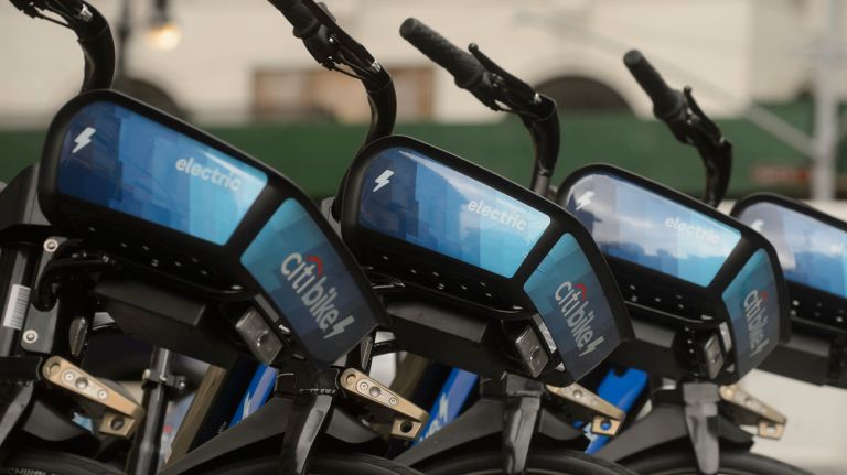 Citi Bike offering veterans, military personnel discounts with $35 off annual memberships 1 Citi Bike will be offering a permanent discount on annual membership for veterans and military personnel.