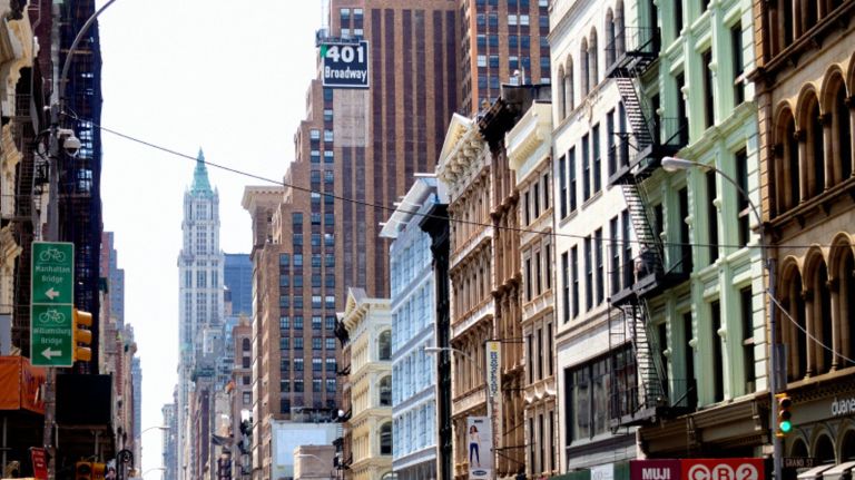 Sales prices in Manhattan hit new highs in 2015, according to Douglas Elliman.