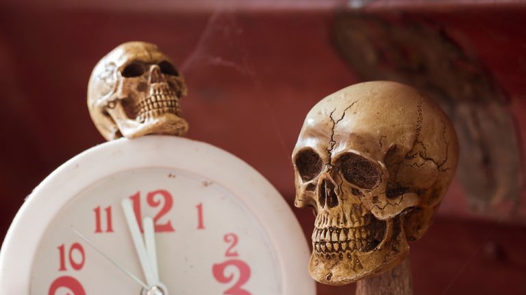 Daylight savings on Halloween weekend can be so scary. 