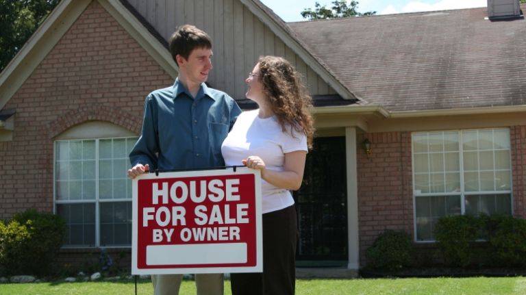 The key to selling your home yourself is lots of research.