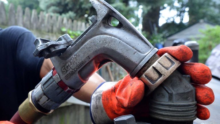 If forecasts for colder weather and high energy prices are right, homeowners who use heating oil  will pay more per gallon than last winter -- and will use considerably more of it. (Oct. 3, 2012)