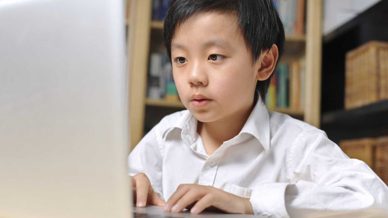 The best practices for children's tech use 1 Two hours of screen time or less per day is a good standard to follow.