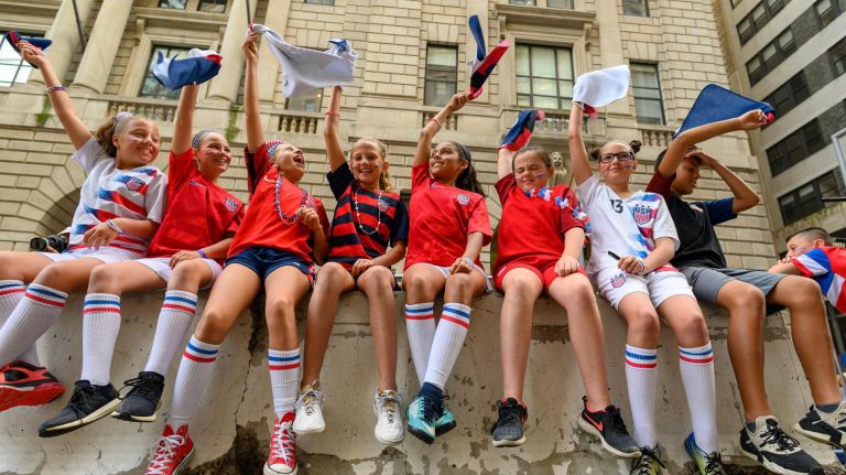 World Cup parade: Photos from the celebration for the U.S. women's soccer team 26 A soccer team from Long Island watches the parade.