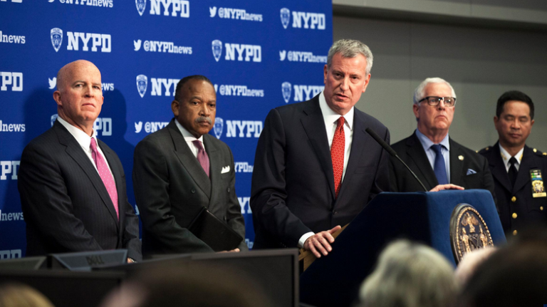 NYC plan for Trump Tower security, traffic revealed 1 Mayor Bill de Blasio speaks on Trump Tower security and traffic plans in Manhattan on Nov. 18, 2016.