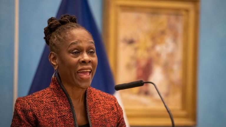 First Lady Chirlane McCray gives remarks at the opening of "She Persists: A Century of Women Artists in New York City," which features the work of 44 female artists, at&nbsp;Gracie Mansion on Jan. 22.