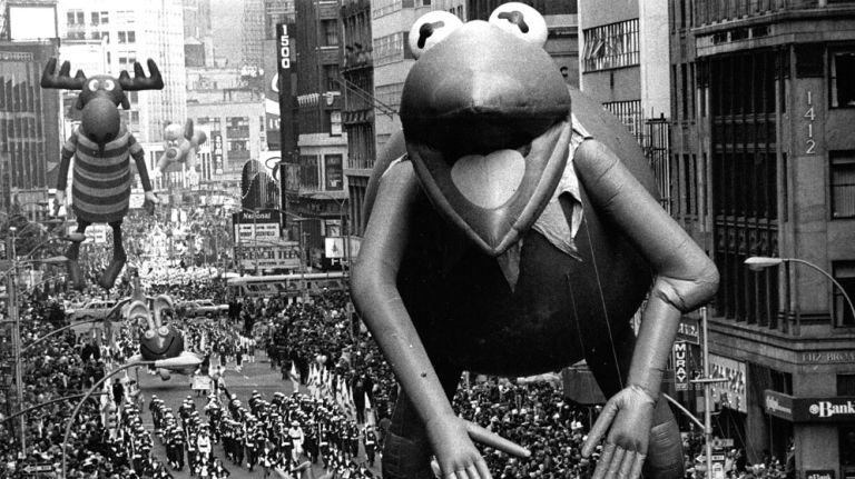 Thanksgiving parade balloons through the years 9 Bullwinkle trails Kermit the Frog along Broadway in the Macy's Thanksgiving Day Parade on Nov. 24, 1977. The first version of Bullwinkle - without Rocky - was introduced in 1961, and Kermit made his debut in 1977.