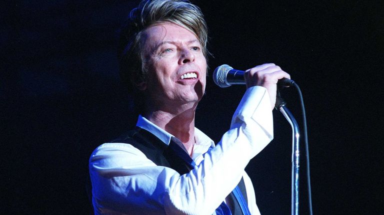 Celebrities who died in 2016: Prince, Carrie Fisher, Debbie Reynolds 2 David Bowie, aka Ziggy Stardust, left Earth on Jan. 10, 2016, at age 69.