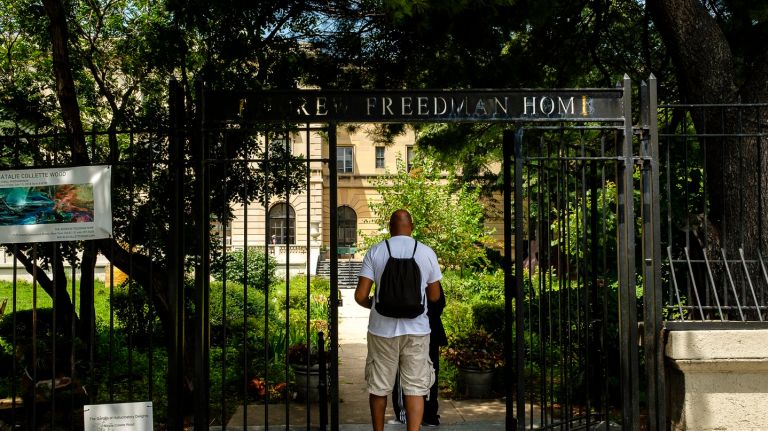 Arts hub’s $1.7M grant will help restore historic mansion and ‘revitalize’ Bronx neighborhood 4 About 16,000 people visit the manor each year.