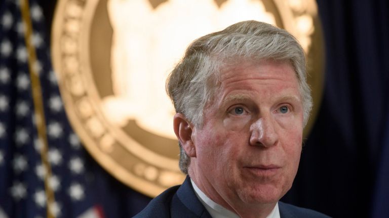 Will New York legalize marijuana? Manhattan DA to decline prosecutions starting Aug. 1 1 Manhattan District Attorney Cyrus Vance Jr., shown on May 10, will not prosecute marijuana possession or smoking cases starting Aug. 1.