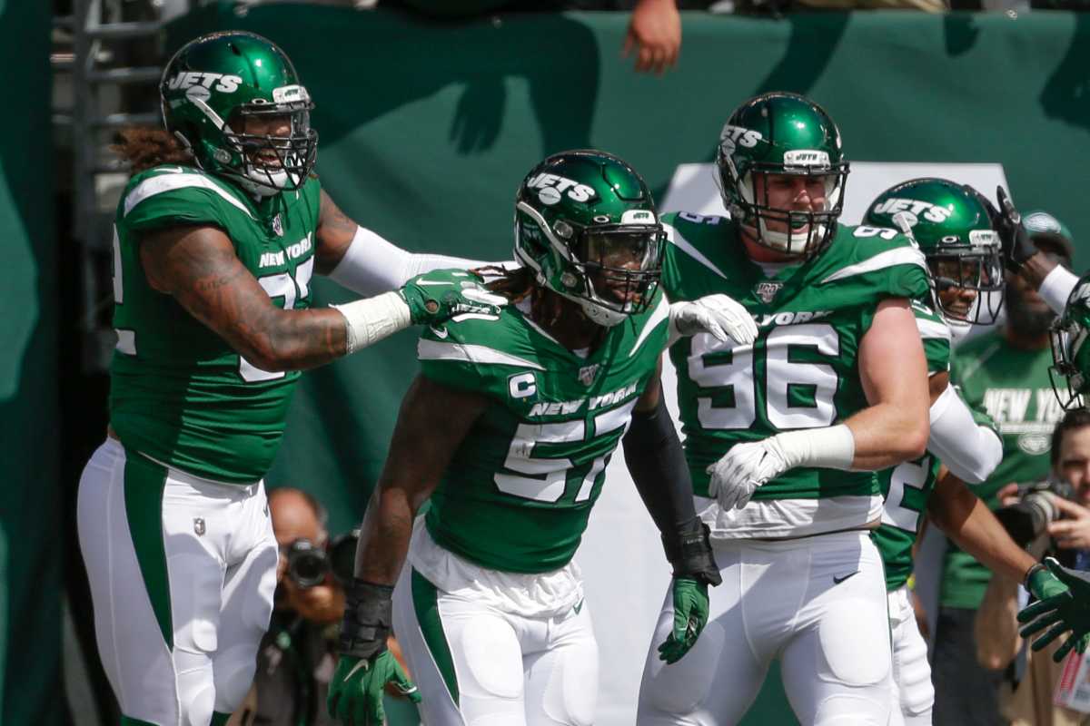 Jets Mosley Returns Football
