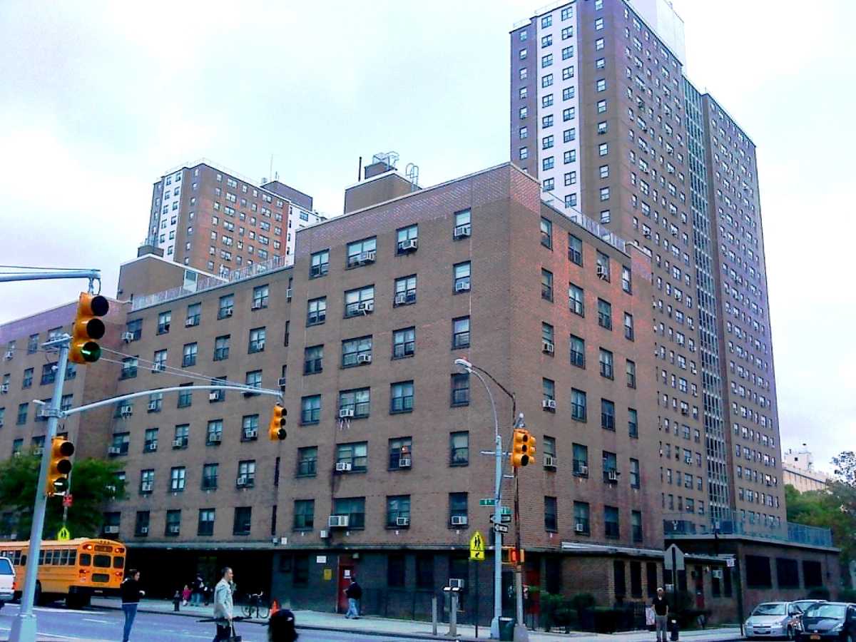 Fulton_Houses