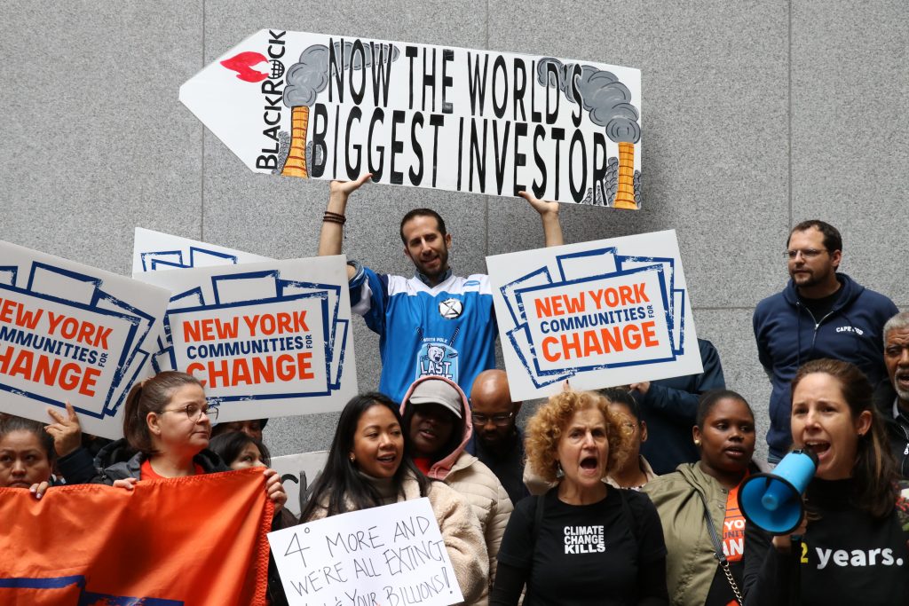 Activists call on BlackRock to divest from fossil fuels amNewYork