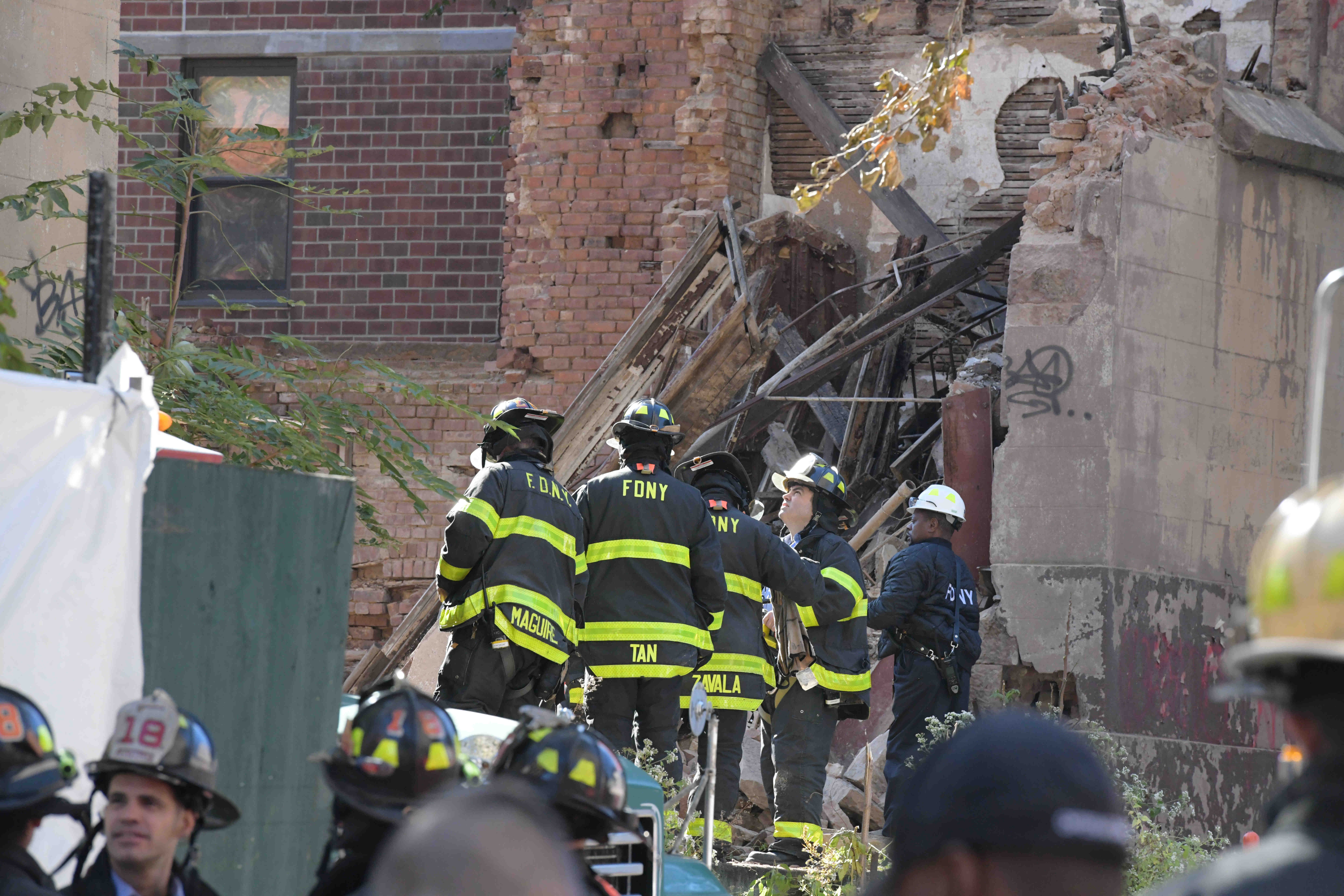 Construction worker dies after part of synagogue collapses in Manhattan 2