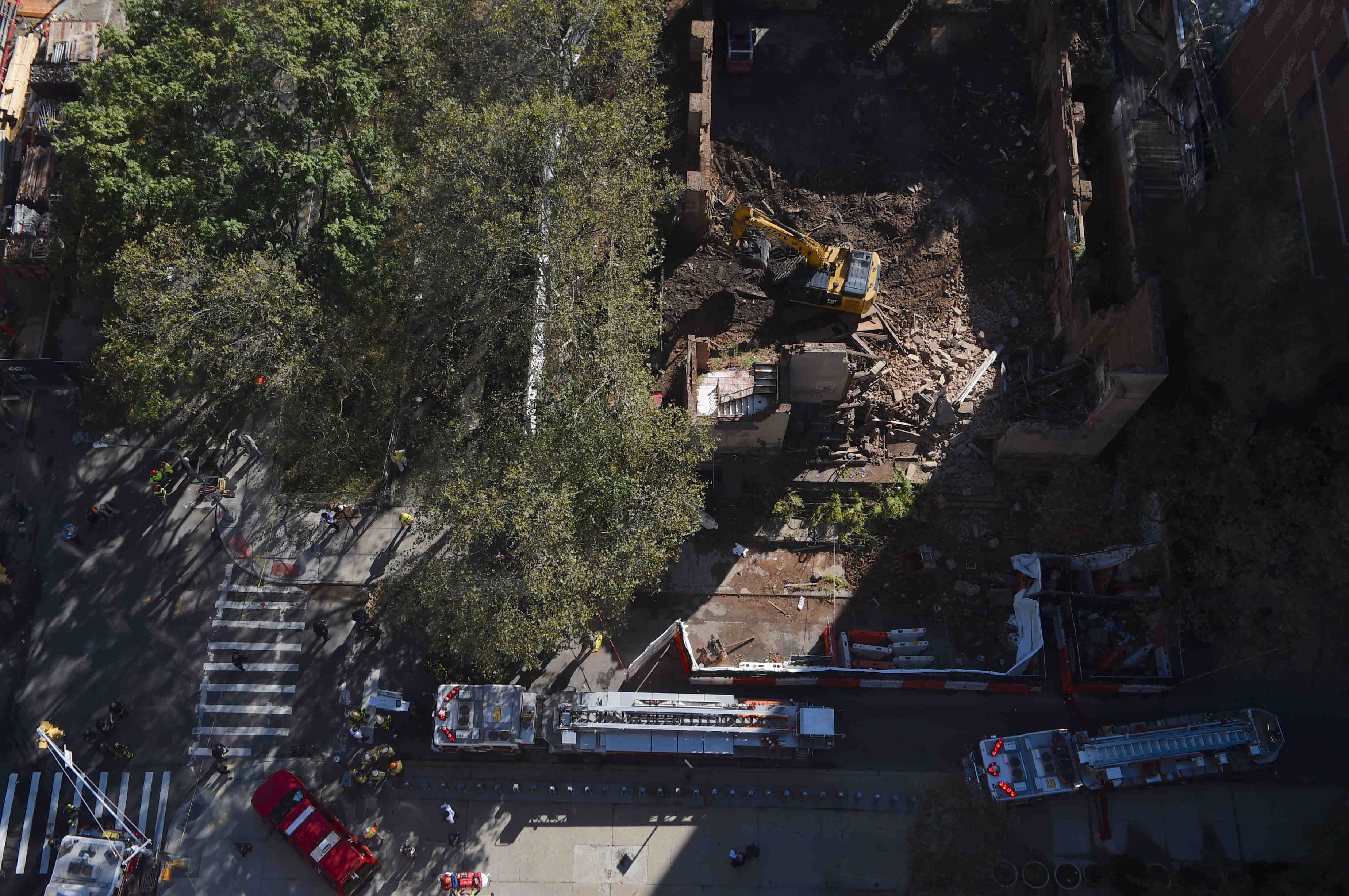 Construction worker dies after part of synagogue collapses in Manhattan 4