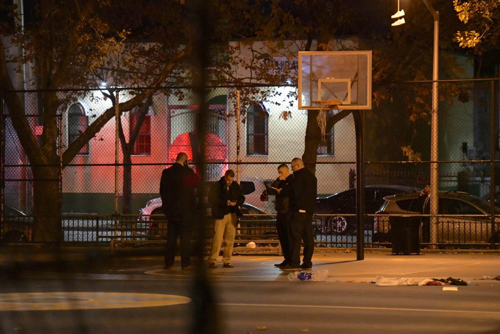 14 Year Old Shot To On Queens Basketball Court Cops Amnewyork 14 Year Old Shot To On Queens