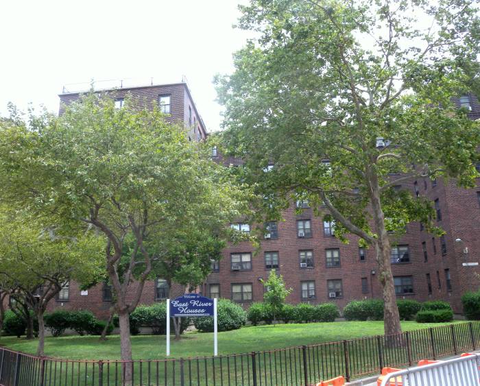 Restore gas service to NYCHA residents ASAP: Stringer 5
