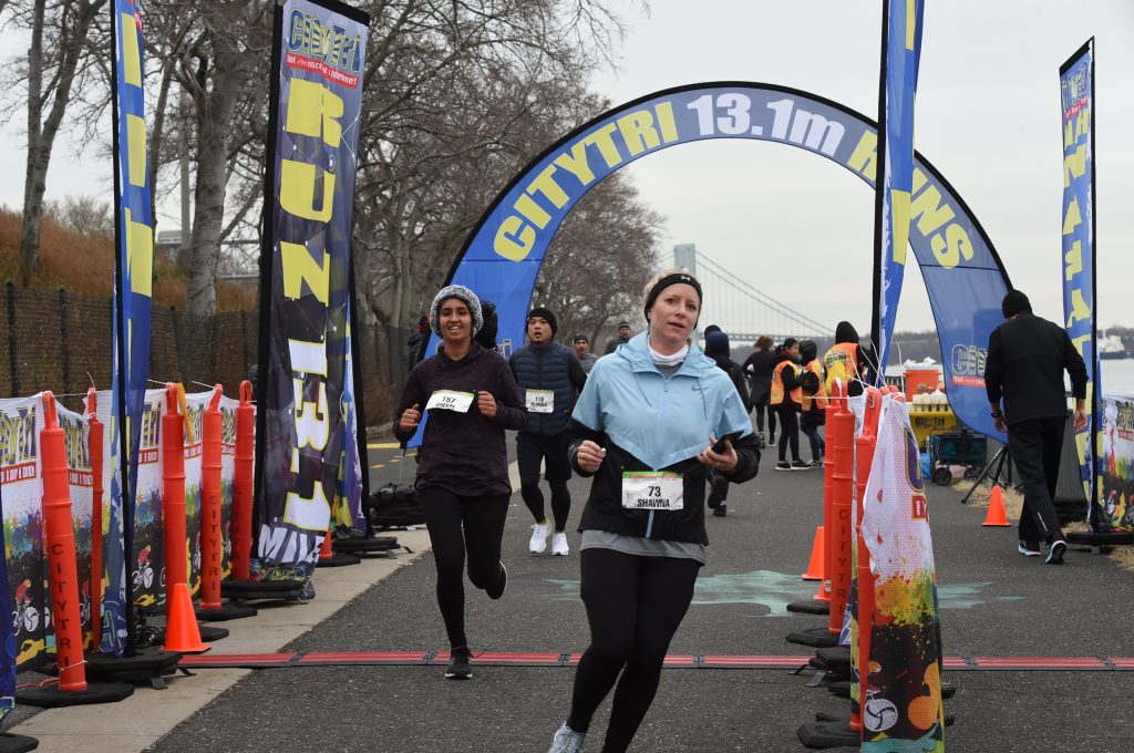 NYC Holiday Half Marathon on scenic Bay Ridge promenade amNewYork